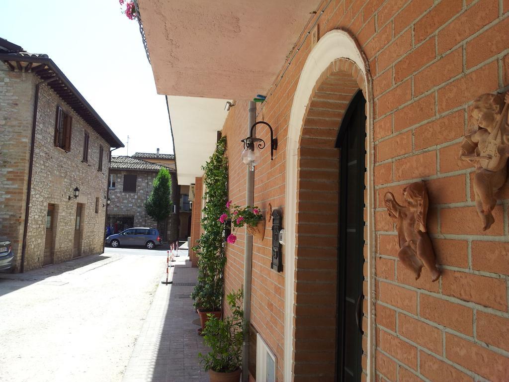 La Corte Degli Angeli Locazioni Turistiche Асизи Екстериор снимка